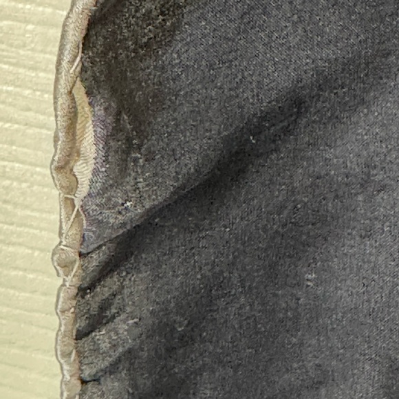 Vintage Pure Soie (silk) Made in Italy Elegant Black and Gray Leaf Print Scarf - Picture 7 of 7